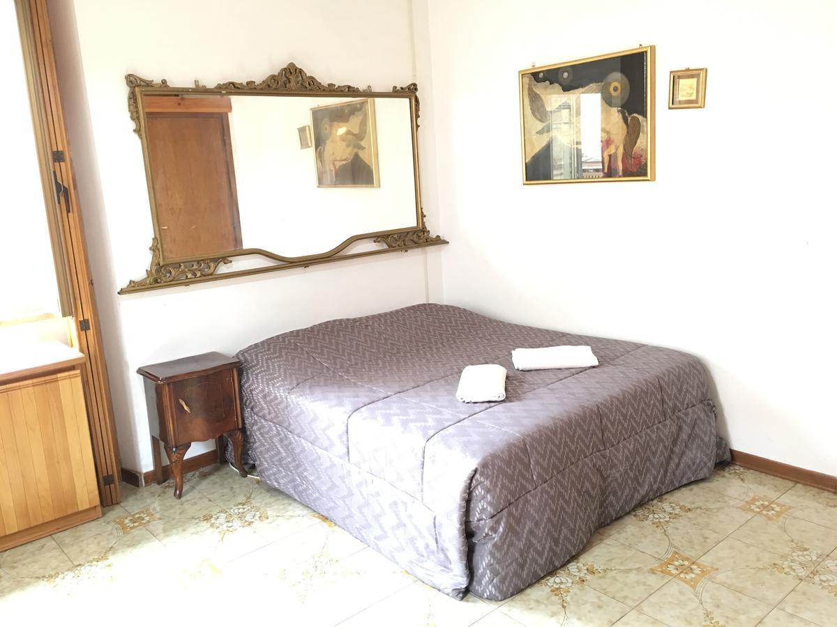 Afiya Guest House Rome Bagian luar foto